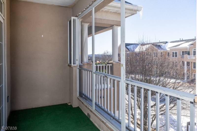 FOX HILLS - Residential