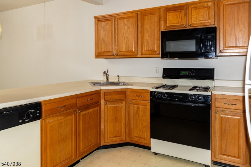 FOX HILLS - Residential