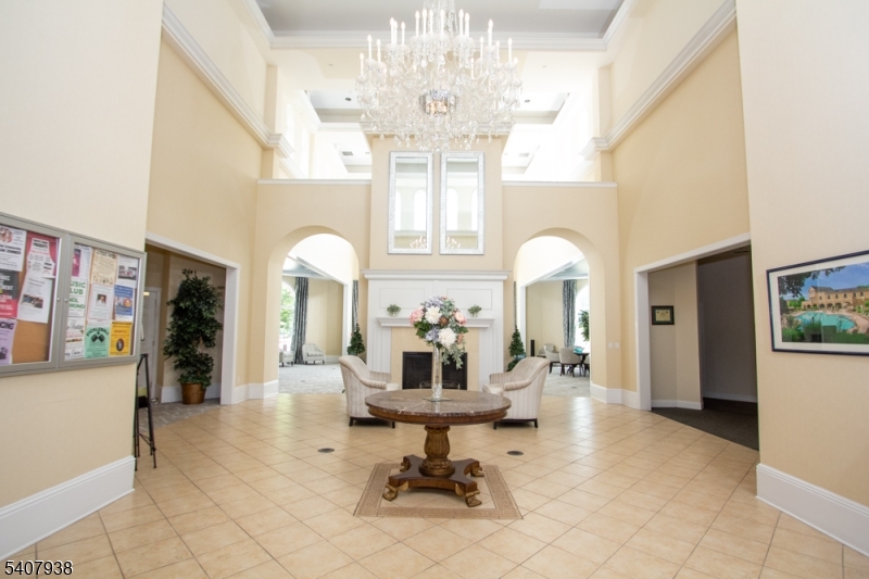 FOX HILLS - Residential