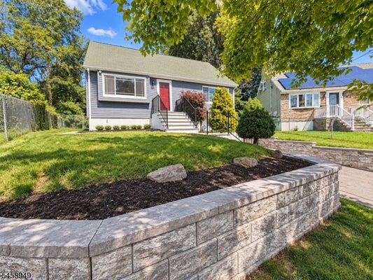 11 IVANHOE TER, BLOOMFIELD, NJ 07003 - Image e7b394adbf92dd9a92ff3ef4a015fd26/3232185437