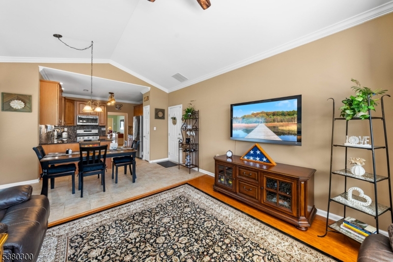 Renaisanceat Cranb - Residential