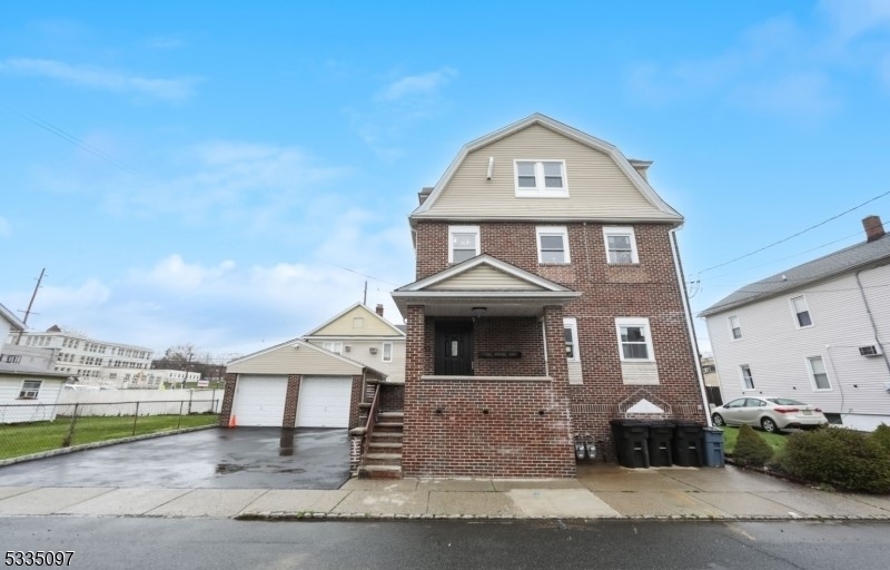 23 Roma St