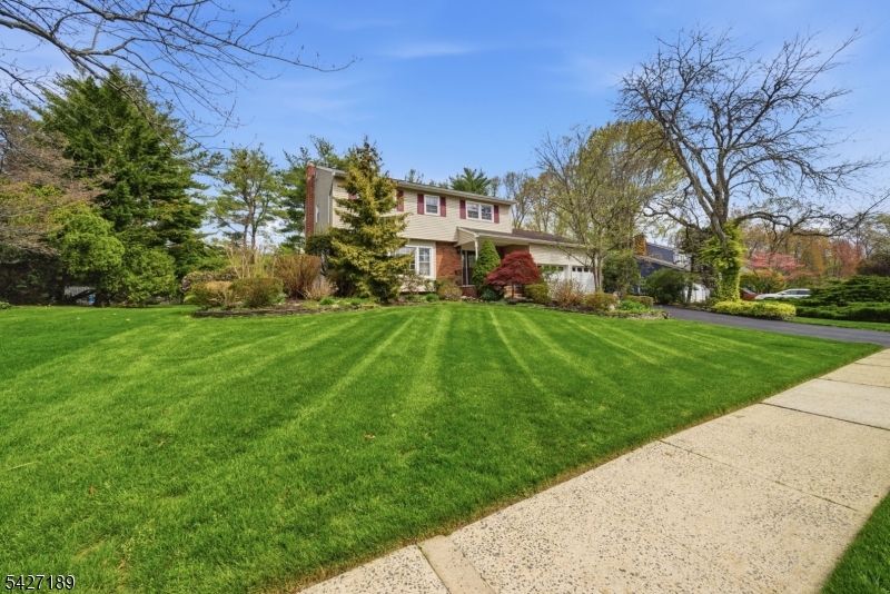 Colonial Oaks - Residential