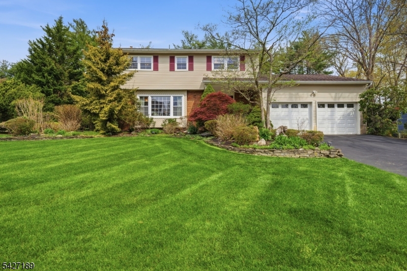 Colonial Oaks - Residential