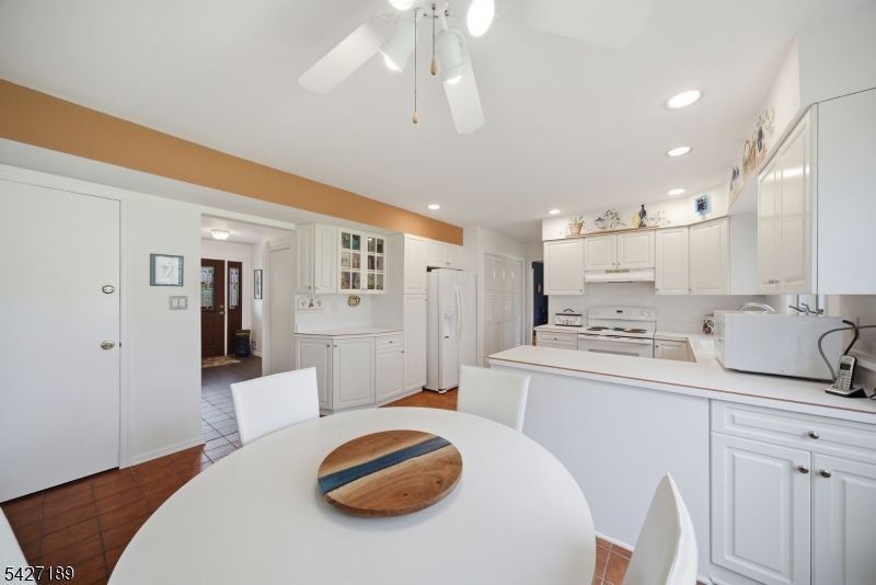 Colonial Oaks - Residential