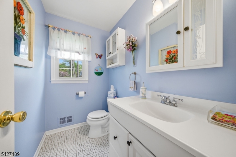 Colonial Oaks - Residential