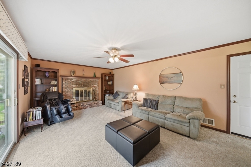 Colonial Oaks - Residential