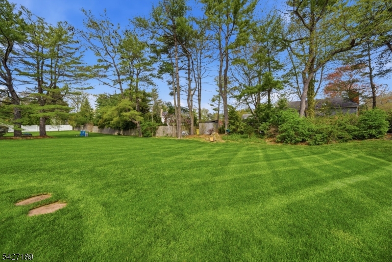 Colonial Oaks - Residential