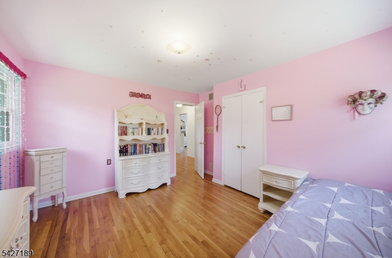 Colonial Oaks - Residential