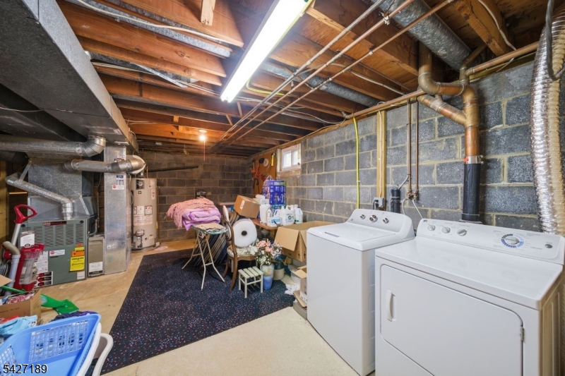 Colonial Oaks - Residential