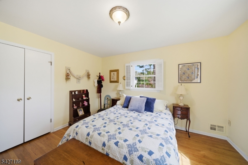 Colonial Oaks - Residential