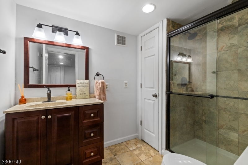 Residential - Residential Lease