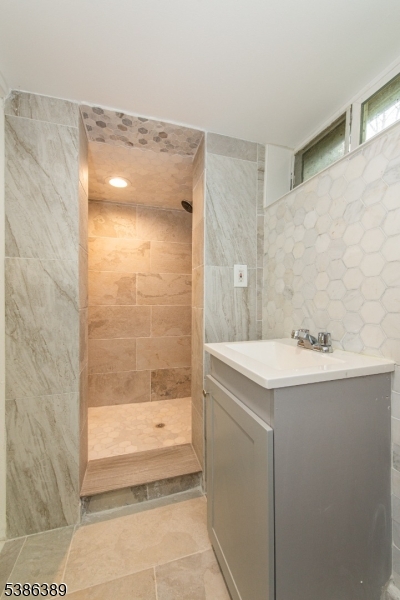 Lake Neepaulin - Residential