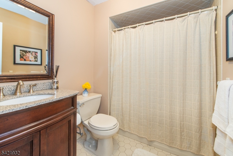 Lindsley Heights - Residential