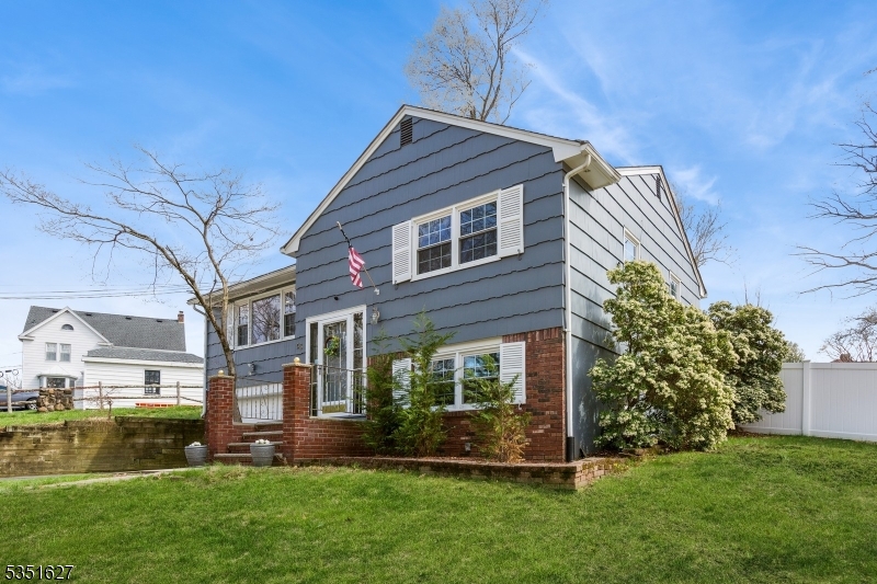 53 Ralph Pl