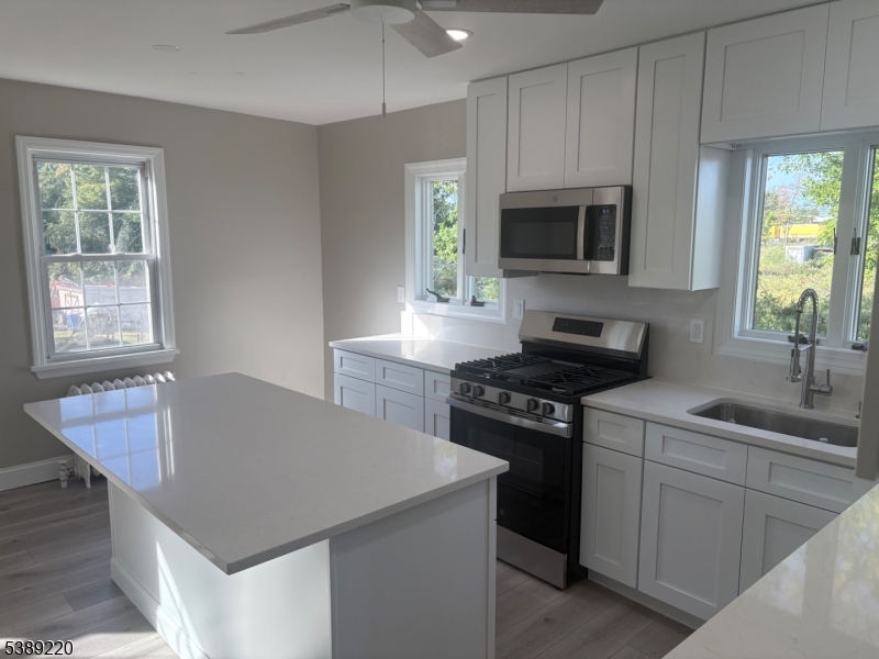 South Plainfield Boro, New Jersey 07080, United States, 1 Bedroom Bedrooms, ,1 BathroomBathrooms,Residential,Active,227735