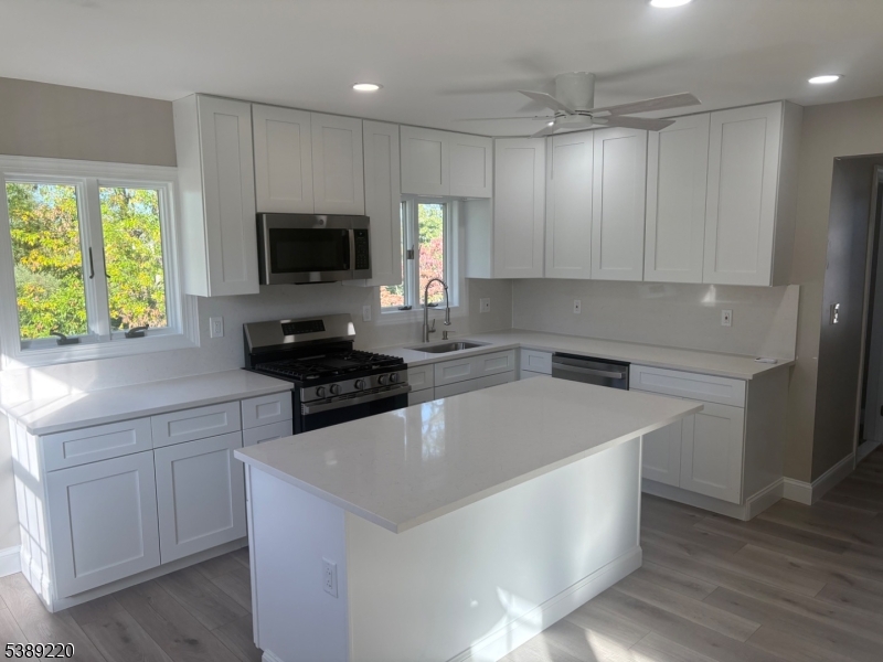 South Plainfield Boro, New Jersey 07080, United States, 1 Bedroom Bedrooms, ,1 BathroomBathrooms,Residential,Active,227735