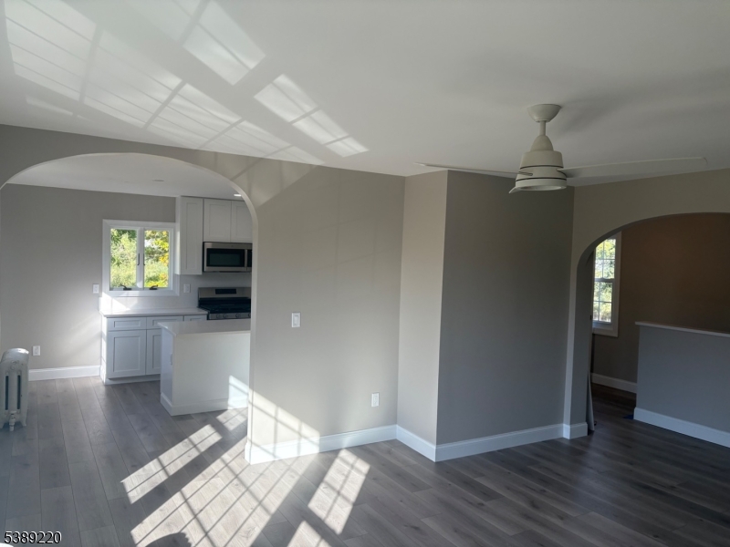 South Plainfield Boro, New Jersey 07080, United States, 1 Bedroom Bedrooms, ,1 BathroomBathrooms,Residential,Active,227735