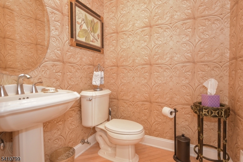 Summit Pointe - Residential