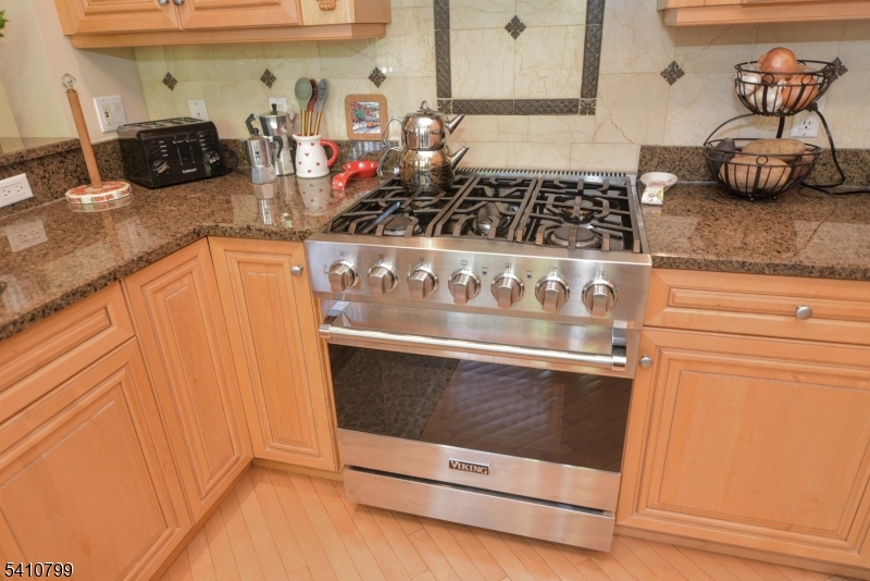 Summit Pointe - Residential