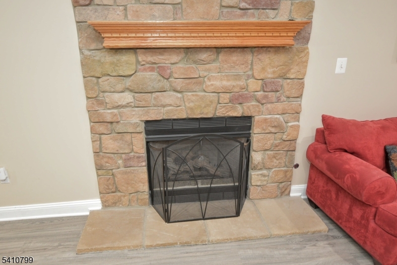 Summit Pointe - Residential