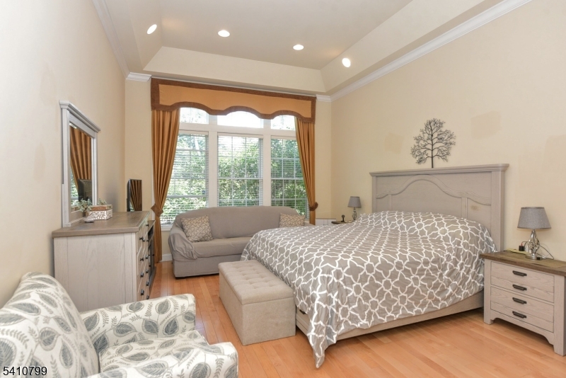 Summit Pointe - Residential