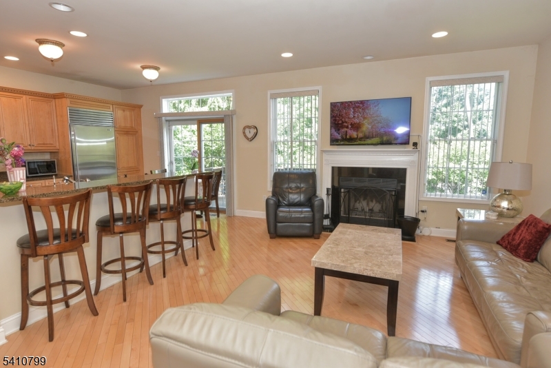 Summit Pointe - Residential