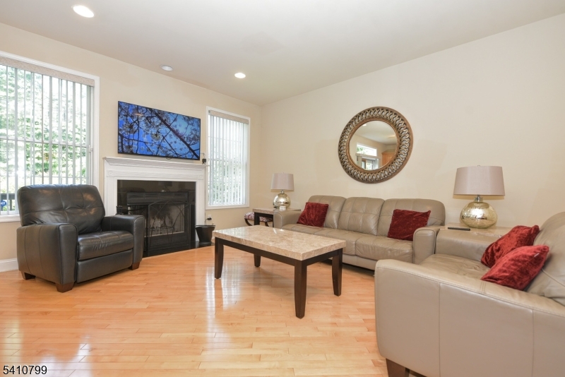 Summit Pointe - Residential