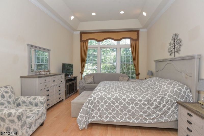 Summit Pointe - Residential