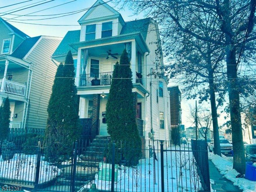 Unique first floor -  two bedroom apartment featuring a large living room and formal dining room, located in a highly accessible section of Newark. Conveniently situated near shopping, dining, and transportation. Do not miss this opportunity. Schedule your showing today.