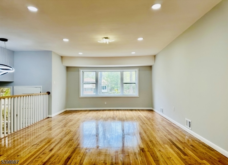 Sloping Hills - Residential Lease