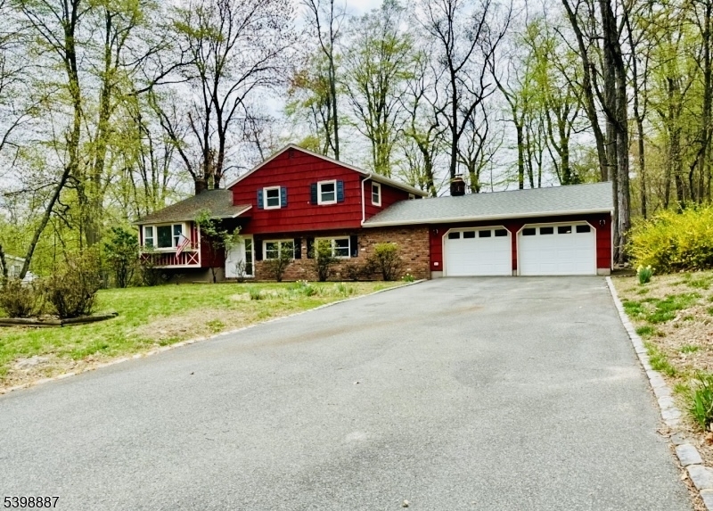 Sloping Hills - Residential Lease