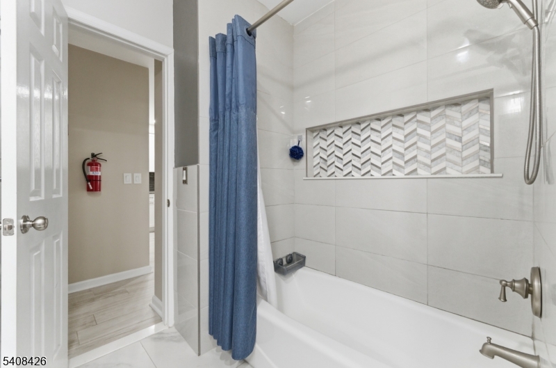 Crescent Court - Residential