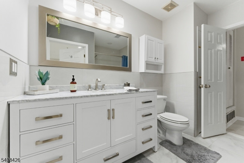 Crescent Court - Residential