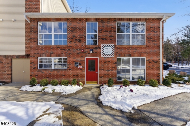 Crescent Court - Residential