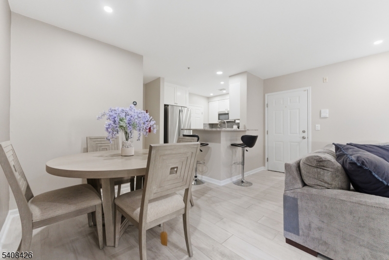 Crescent Court - Residential