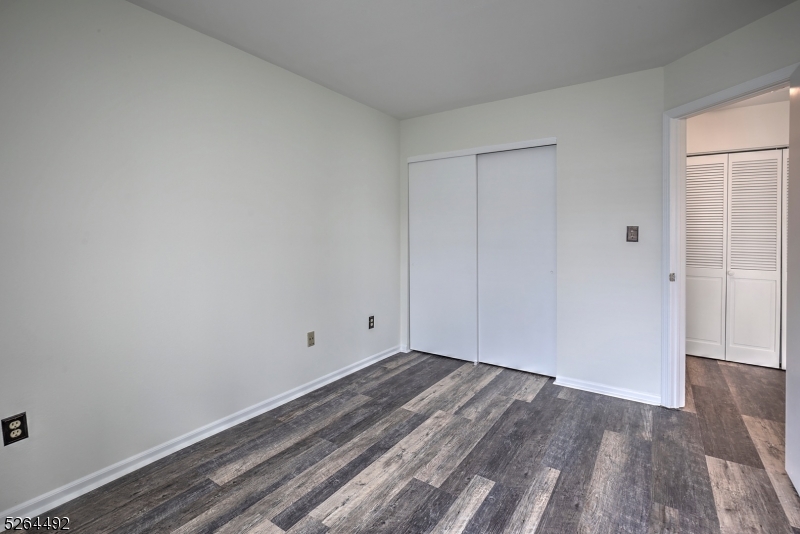 The Hills - Wood Duck Pond - Residential Lease