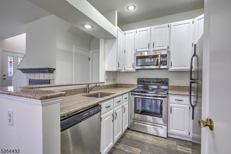 The Hills - Wood Duck Pond - Residential Lease