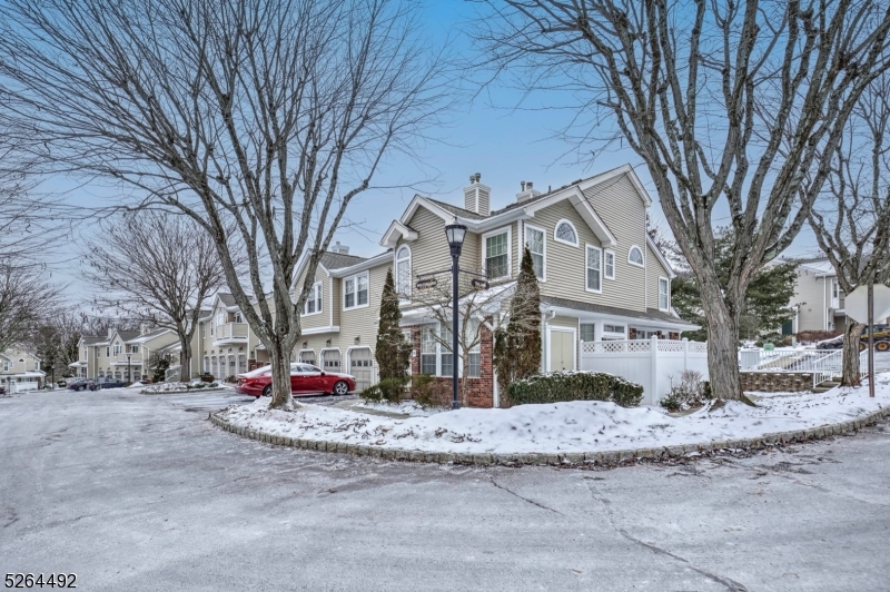 The Hills - Wood Duck Pond - Residential Lease