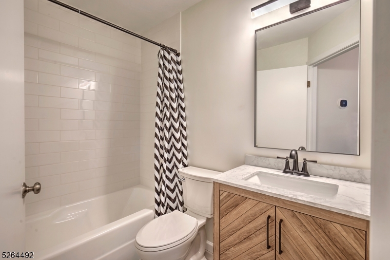 The Hills - Wood Duck Pond - Residential Lease