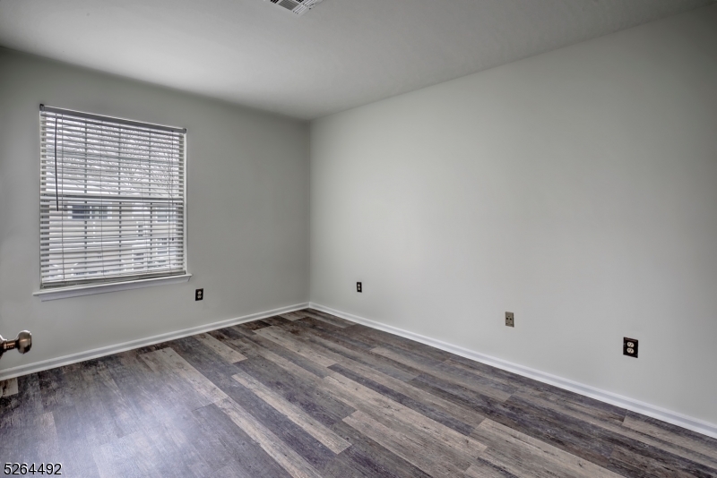 The Hills - Wood Duck Pond - Residential Lease