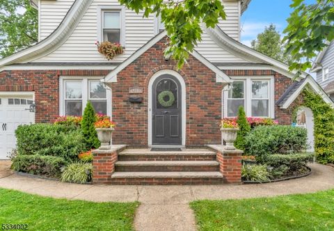 416 Sheridan Ave, Roselle Park Boro, NJ 07204 - #: 3957014