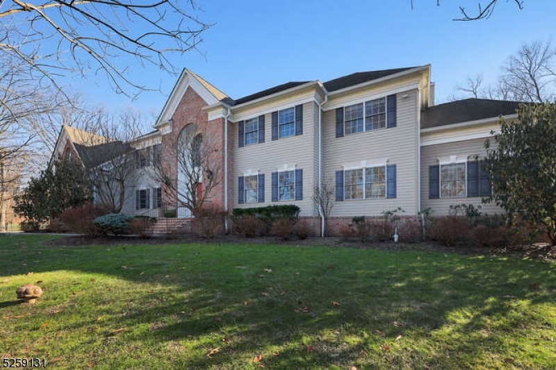 Oakwood Rd - Residential