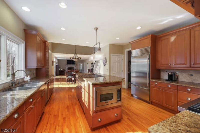 Oakwood Rd - Residential