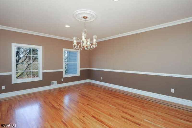 Oakwood Rd - Residential