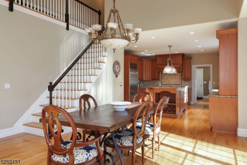 Oakwood Rd - Residential