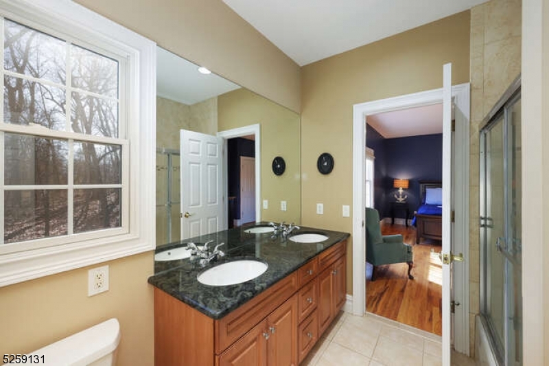 Oakwood Rd - Residential