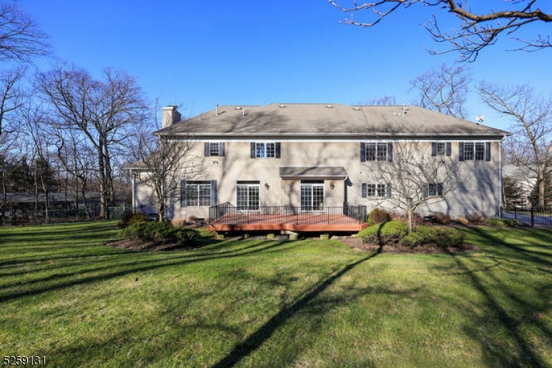 Oakwood Rd - Residential