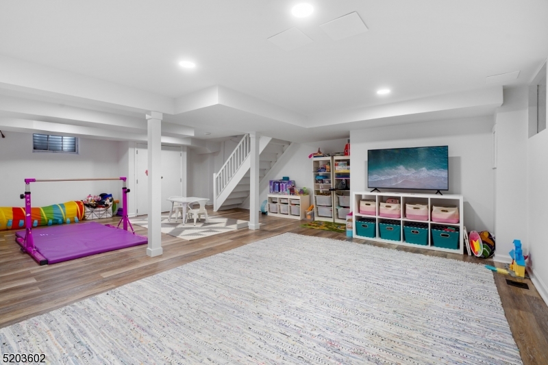 Hill Section - Residential