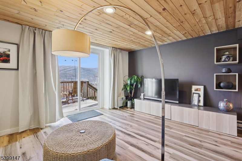 Pleasant Valley Lake - Residential